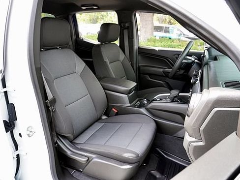 Used 2024 Chevrolet Colorado Trail Boss AWD/4WD image 15