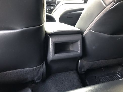 Used 2022 Toyota Camry SE image 18