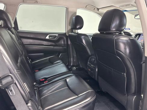 Used 2019 Nissan Pathfinder SL FWD image 13