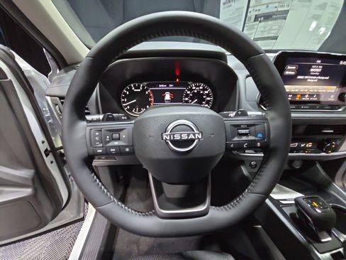 New 2026 Nissan Rogue SV image 9