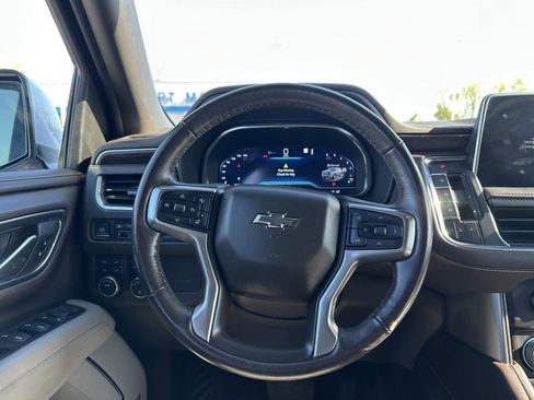 Used 2023 Chevrolet Tahoe Z71 w/ Luxury Package AWD/4WD image 19