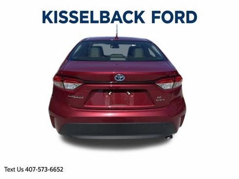 Used 2025 Toyota Corolla LE FWD image 5