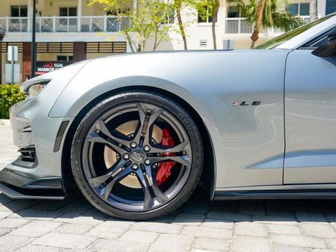 Used 2023 Chevrolet Camaro SS RWD image 13