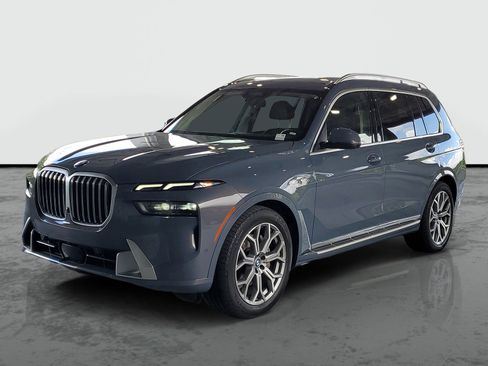 Used 2026 BMW X7 xDrive40i AWD/4WD image 4