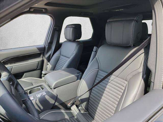 Used 2023 Land Rover Discovery HSE R-Dynamic AWD/4WD image 10