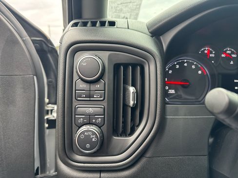 Used 2020 Chevrolet Silverado 1500 Custom w/ Custom Value Package image 19