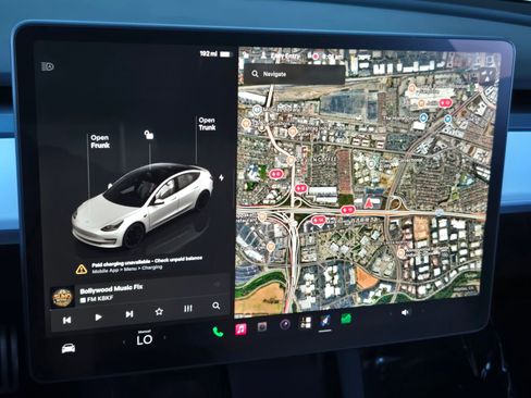 Used 2022 Tesla Model 3 Performance AWD/4WD image 15