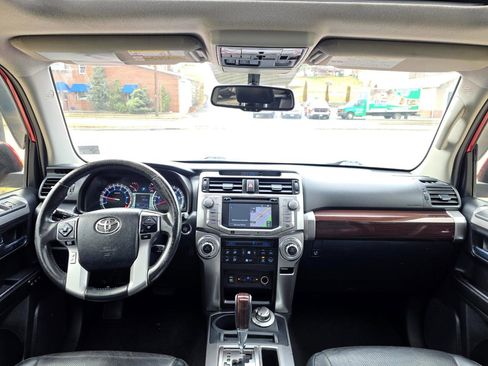 Used 2014 Toyota 4Runner Limited image 18