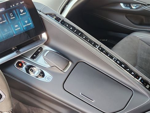 Used 2025 Chevrolet Corvette Z06 image 19