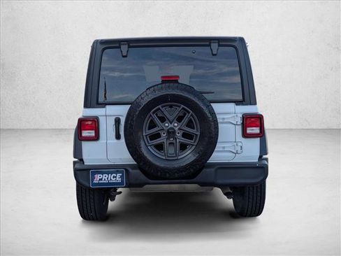 Used 2024 Jeep Wrangler Unlimited Sport AWD/4WD image 7
