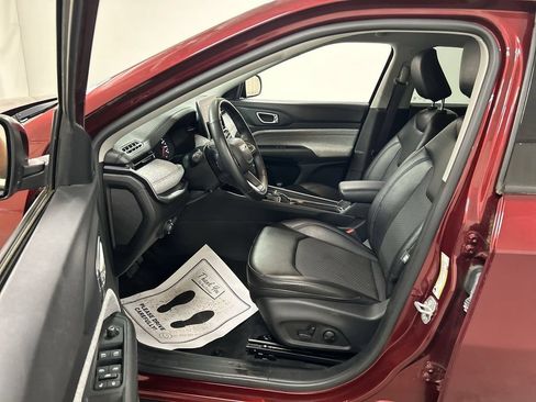 Used 2022 Jeep Compass Latitude w/ Convenience Group AWD/4WD image 9