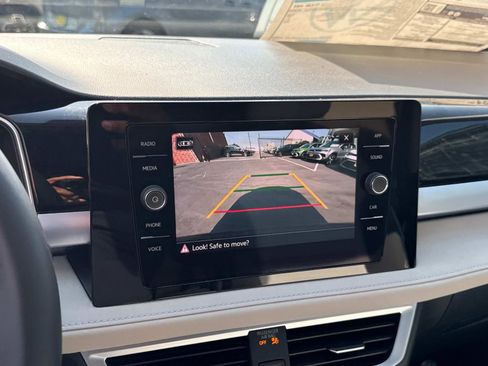 New 2025 Volkswagen Taos SE image 23
