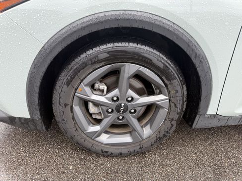 Used 2025 Kia K4 LXS image 15