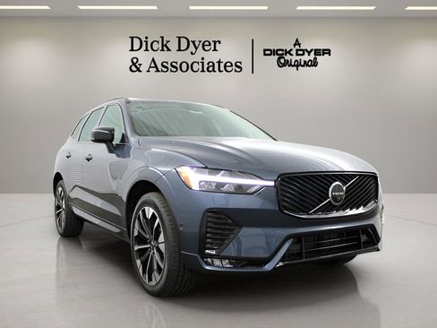 New 2026 Volvo XC60 B5 Plus w/ Protection Package Premier image 9