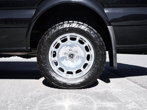 Used 2017 Mercedes-Benz Sprinter 3500 image 14