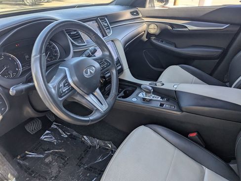 Certified 2023 INFINITI QX55 Essential image 18