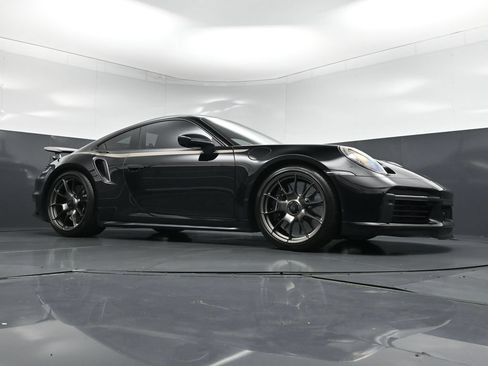 Used 2025 Porsche 911 Turbo AWD/4WD image 28