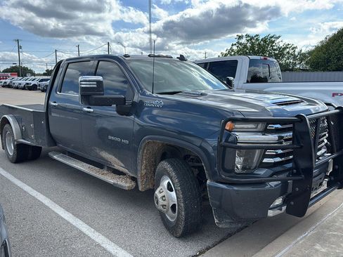 Used 2020 Chevrolet Silverado 3500 High Country w/ Technology Package image 13