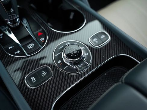 Used 2021 Bentley Bentayga Speed AWD/4WD image 50