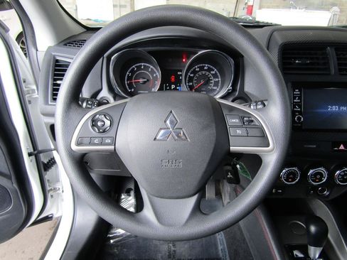 Used 2018 Mitsubishi Outlander Sport ES FWD image 13