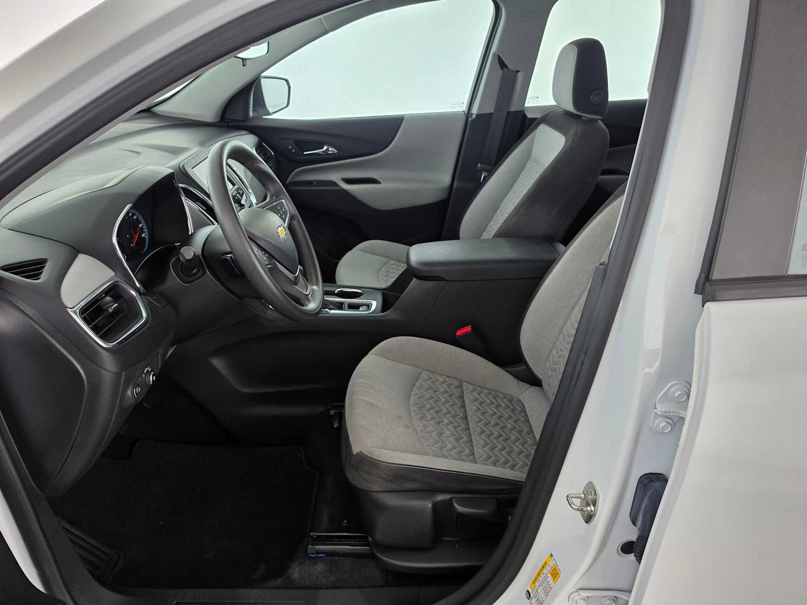 Used 2023 Chevrolet Equinox LS FWD image 20