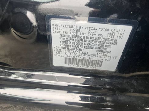 Used 2025 Nissan Versa SV FWD image 27