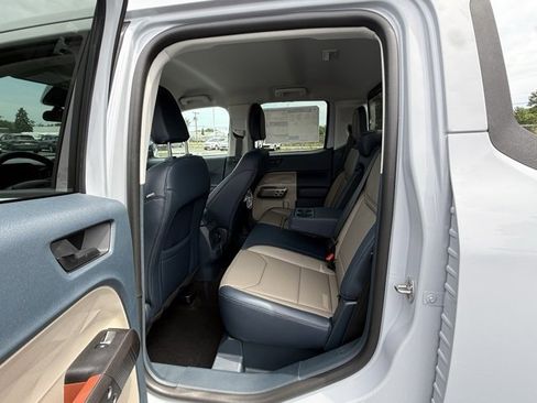 New 2025 Ford Maverick Lariat image 14