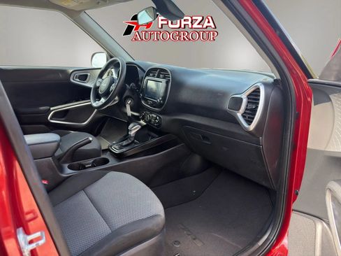 Used 2023 Kia Soul LX w/ Option Group 015 FWD image 15
