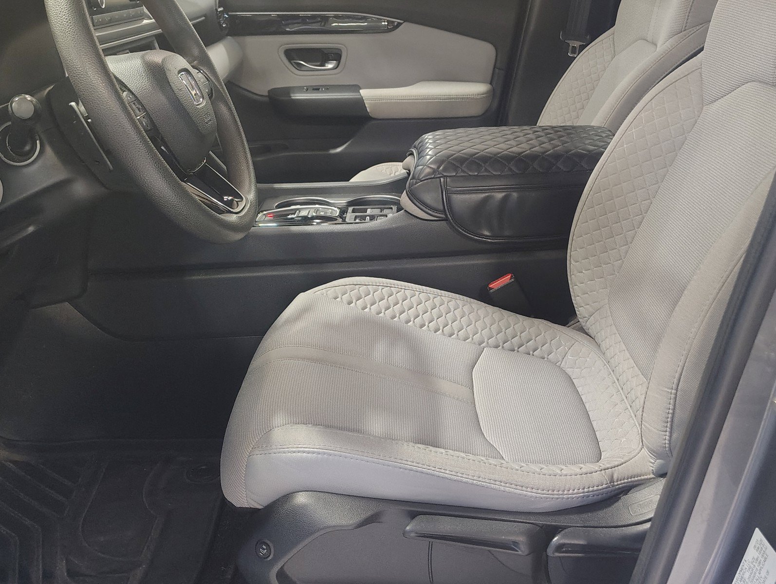 Used 2023 Honda Pilot LX image 24