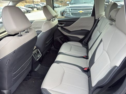 Certified 2022 Subaru Forester Limited image 10