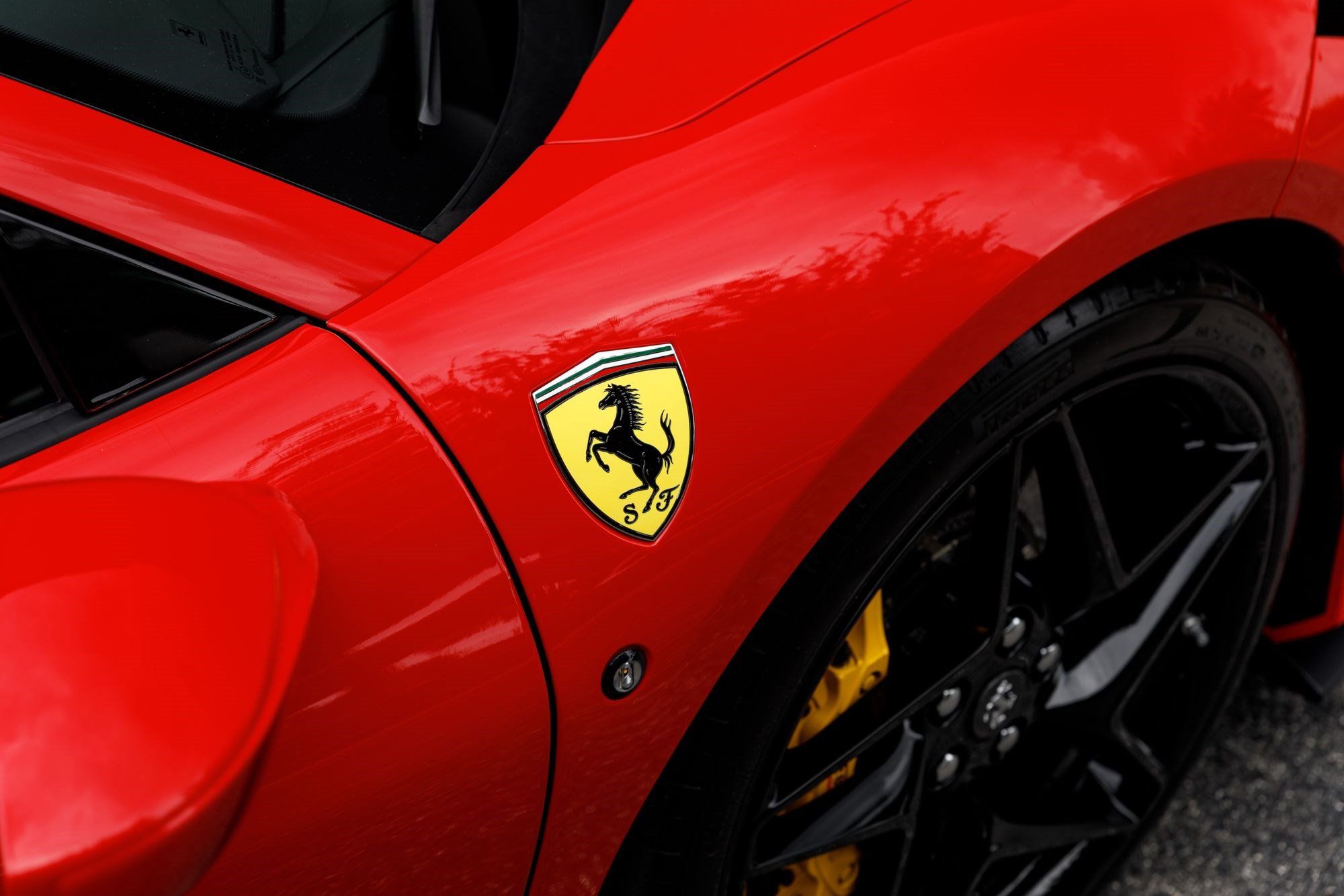 Used 2022 Ferrari F8 Tributo RWD image 34