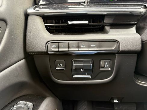 Used 2023 Cadillac Escalade Sport image 28