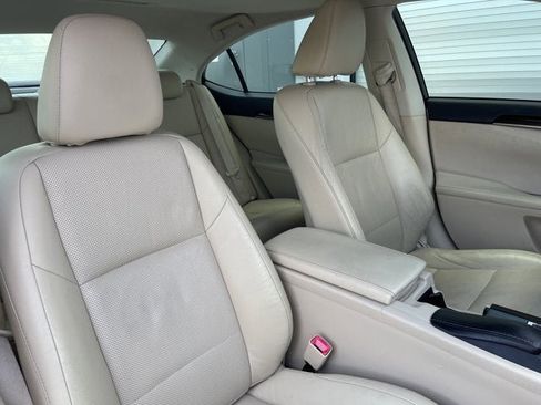 Used 2013 Lexus ES 350 w/ Luxury Pkg FWD image 20