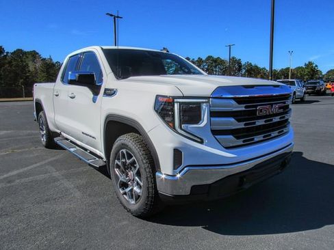 New 2026 GMC Sierra 1500 SLE image 1