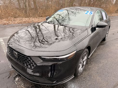 Used 2025 Honda Accord EX-L image 7