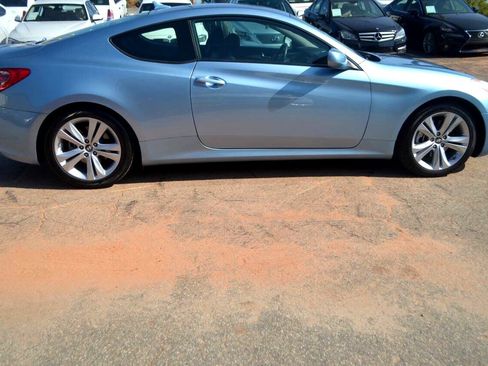 Used 2011 Hyundai Genesis 2.0T image 11