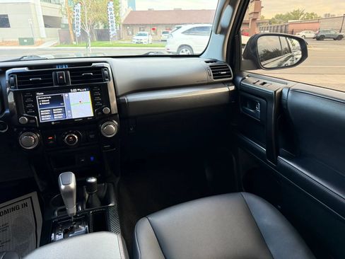 Used 2024 Toyota 4Runner TRD Off-Road Premium w/ Moonroof Package AWD/4WD image 27