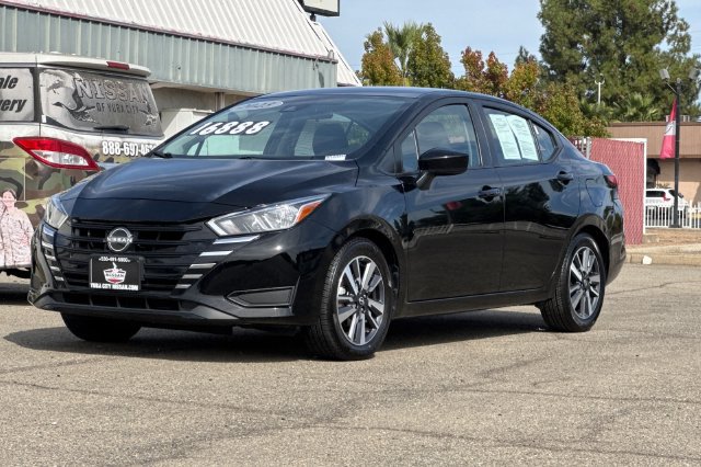 Used 2023 Nissan Versa SV FWD image 8