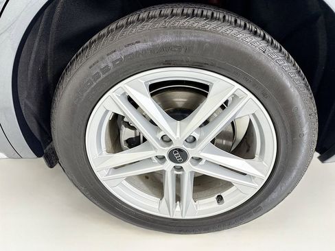 Certified 2024 Audi Q5 e Premium Plus w/ Premium Plus Package AWD/4WD image 29