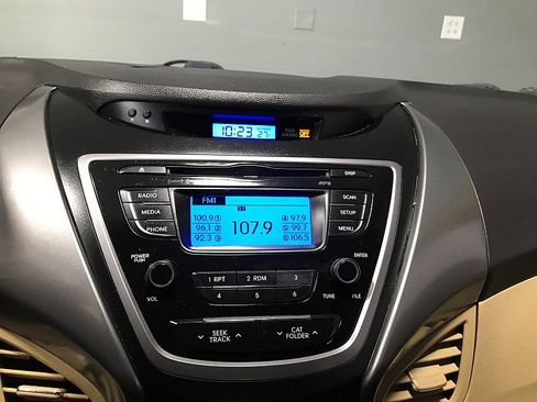 Used 2013 Hyundai Elantra GLS w/ Preferred Pkg image 27