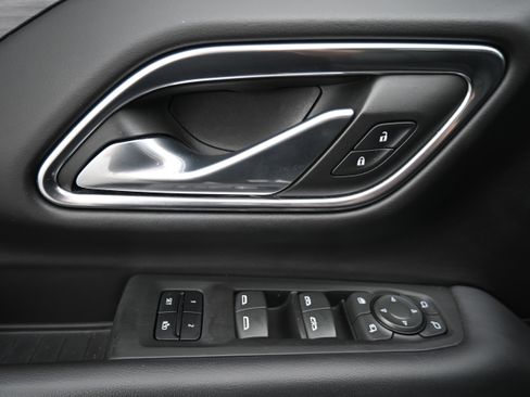 Used 2022 GMC Yukon SLT w/ SLT Premium Package image 31