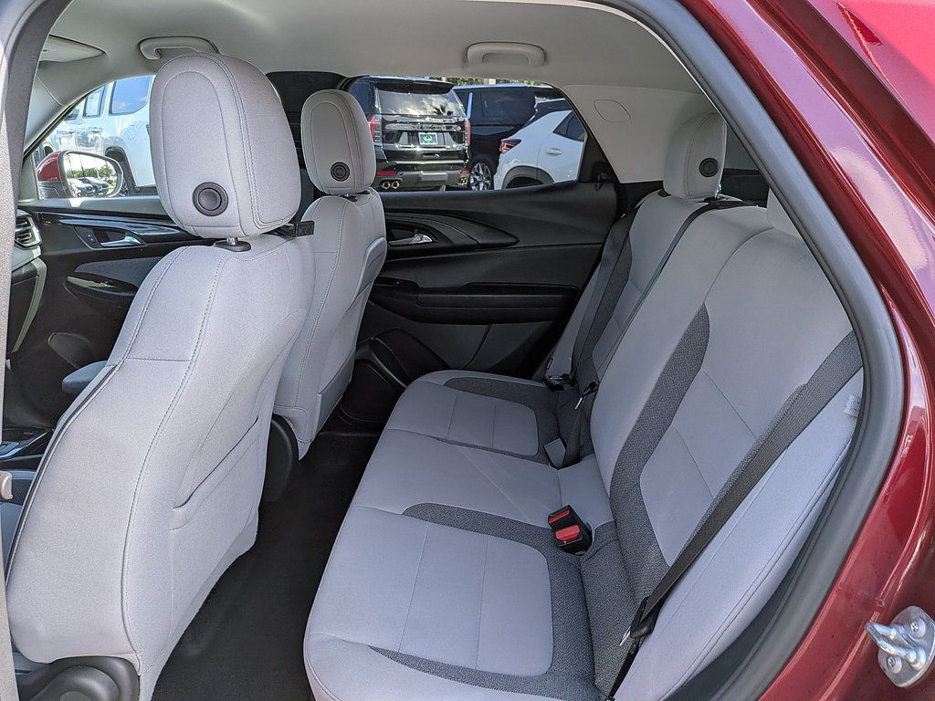 Used 2025 Chevrolet TrailBlazer LT w/ Driver Confidence Package FWD image 13