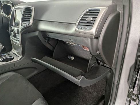 Used 2018 Jeep Grand Cherokee Altitude image 30