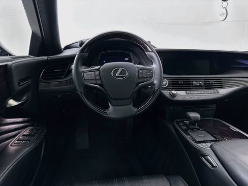 Used 2019 Lexus LS 500 w/ Interior Upgrade Package RWD image 24