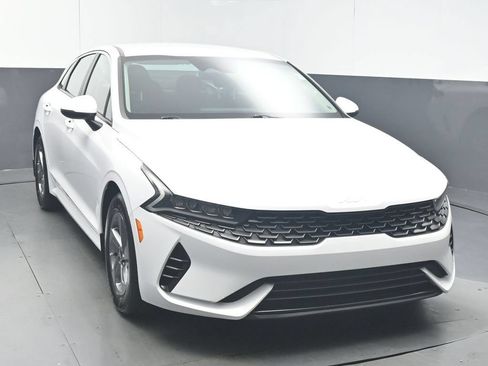 Used 2023 Kia K5 LXS FWD image 2