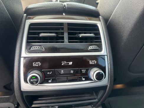 Used 2019 BMW 740i xDrive image 26