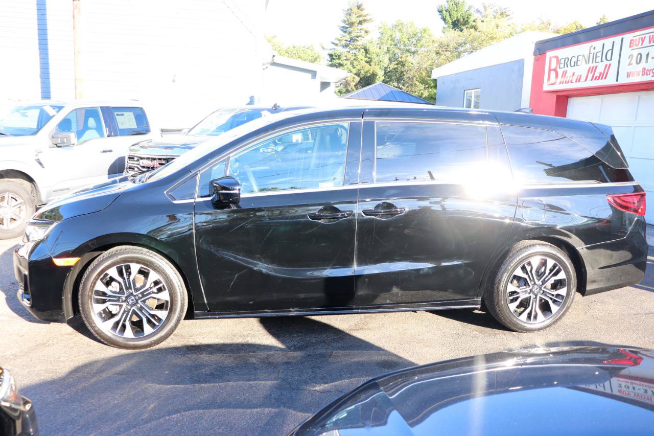 Used 2026 Honda Odyssey Elite image 2