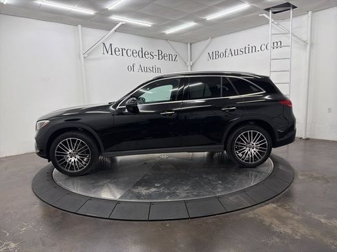 Used 2026 Mercedes-Benz GLC 300 image 4