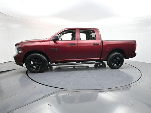 Used 2018 RAM 1500 Express w/ Express Value Package AWD/4WD image 4