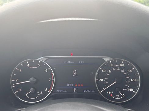 Used 2025 Nissan Altima 2.5 SV FWD image 35